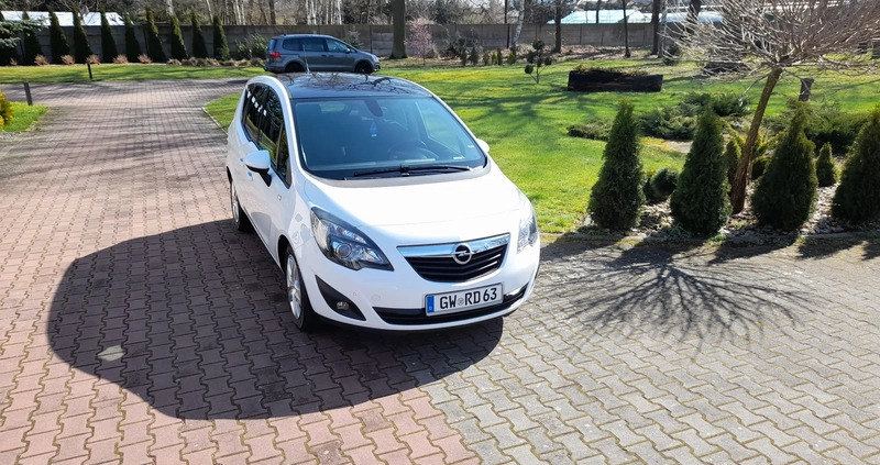 Opel Meriva cena 24000 przebieg: 193000, rok produkcji 2012 z Młynary małe 466